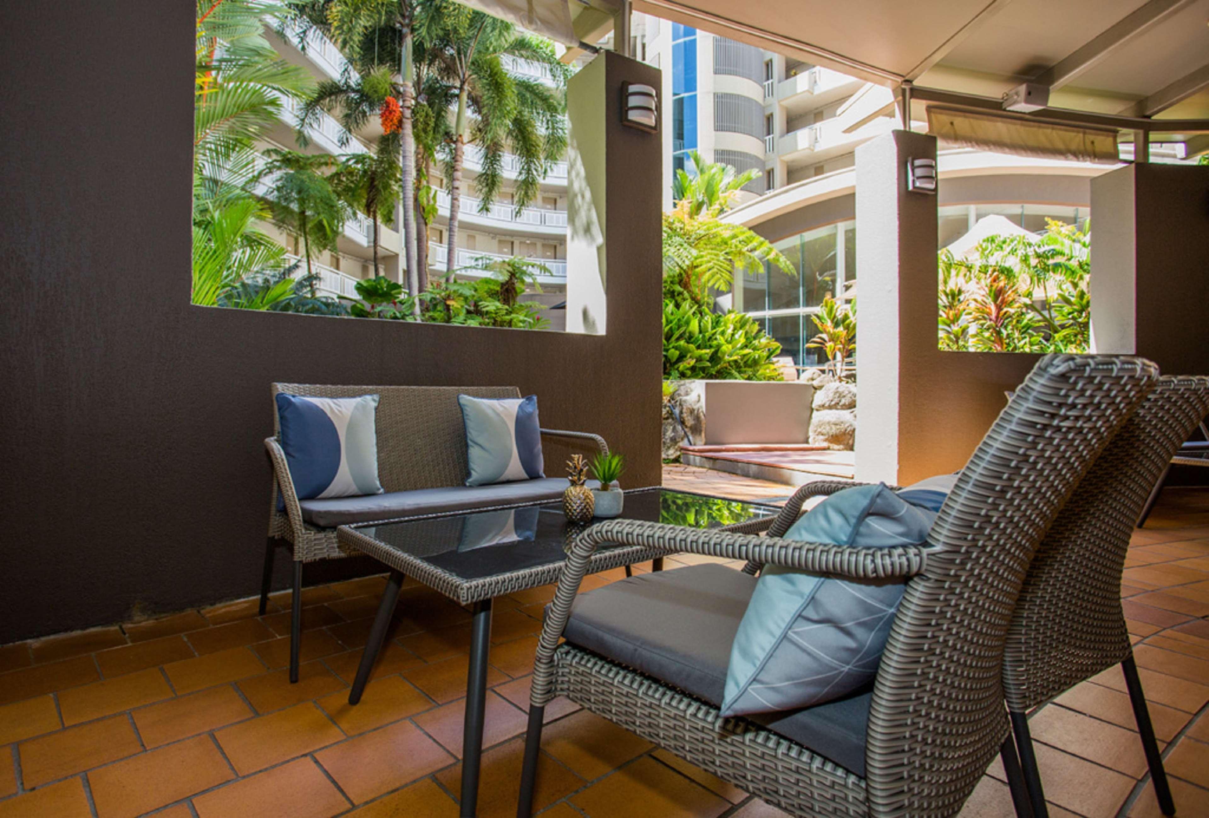 Doubletree By Hilton Cairns Hotell Eksteriør bilde