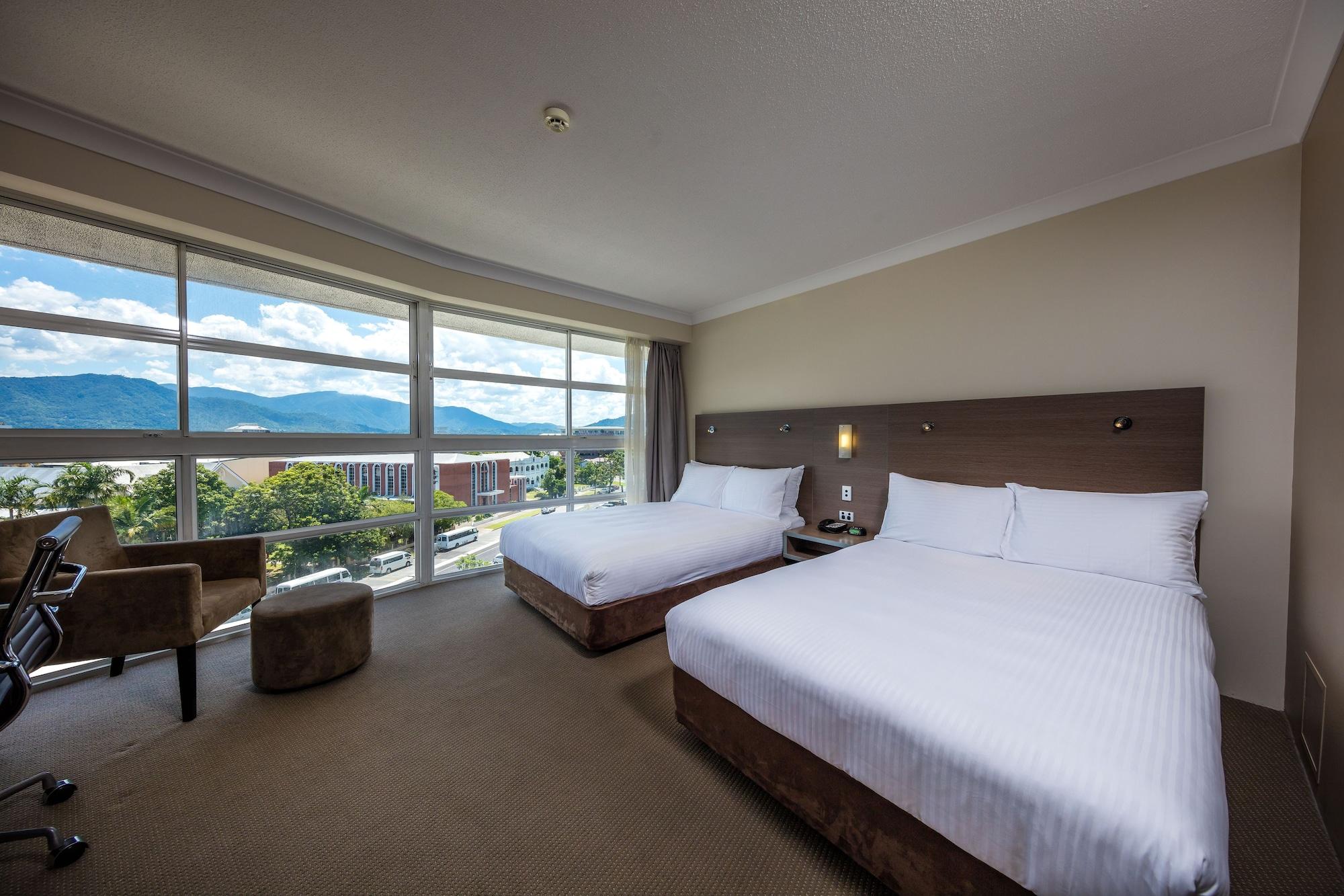 Doubletree By Hilton Cairns Hotell Eksteriør bilde