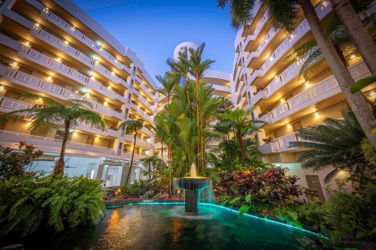 Doubletree By Hilton Cairns Hotell Eksteriør bilde